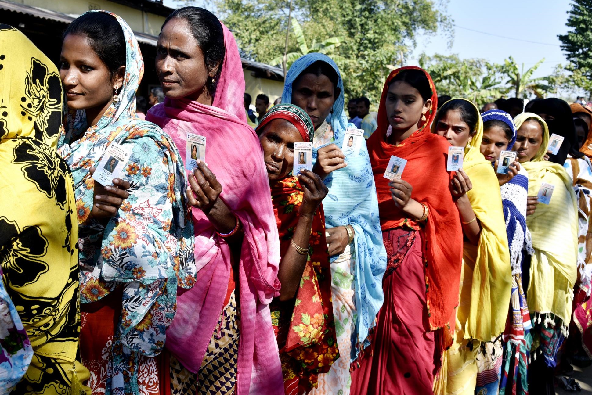 मतदान प्रतिशत बढ़ाने में हो रही मुश्किलें, चुनाव आयोग कर रहा है चुनौती का सामना